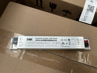 Ca. 60x  LED driver 3AAA, HYL-030R0500G210 TP
